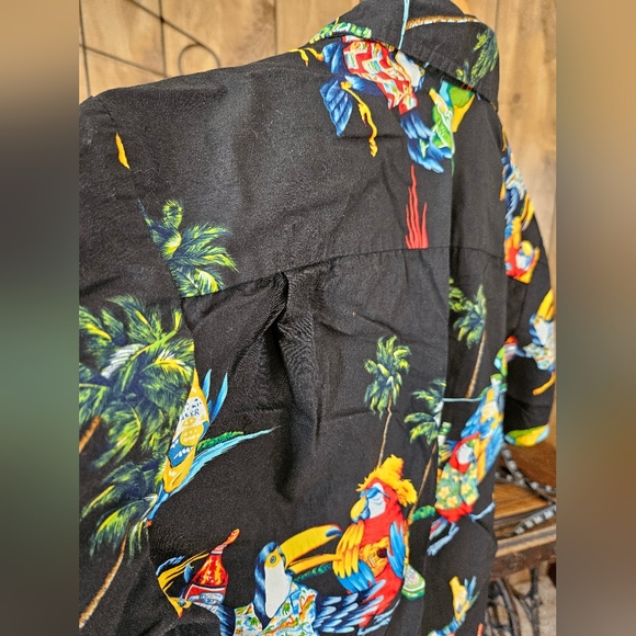 Parrot Print Hawaiian Shirt 🦜 - Picture 7 of 16